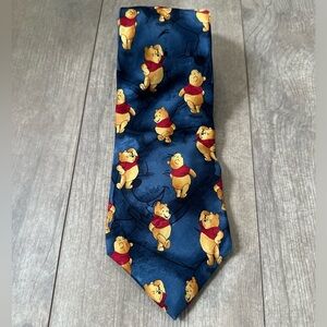Disney Store Winnie the Pooh Men’s Silk Tie
Euc